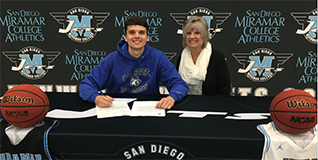 BLAKE SEITS NAMED PCAC MALE STUDENT ATHLETE OF THE YEAR